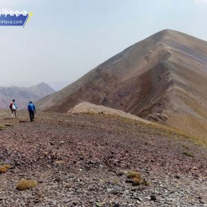 قلهٔ مهرچال با ارتفاع ۳۹۱۲ متر از سطح دریا یکی از قلل مشکل و نسبتا ناشناخته البرز مرکزی بحساب می‌آید