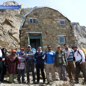 جان‌پناه شروین یا پناهگاه شروین، یکی از پناهگاه‌های کوهنوردی در شمال تهران است که در دامنه توچال و در ارتفاع ۲۴۵۰ متری قرار گرفته‌است.جان‌پناه شروین در سال ۱۳۵۲ و به یاد کوهنورد جانباخته، شروین جزایری، با مشارکت اعضای انجمن کوهنوردی دانشجویان دانشگاه تهران،، گروه کوه‌نوردی کاوه، دانشجویان دانشگاه علم و صنعت ایران، دانشجویان کوه‌نورد دانشگاه صنعتی (آریامهر) و گروهی از دیگر کوه‌نوردان ساخته شده‌ است